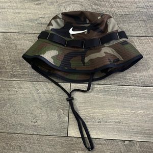 Camo Nike Bucket Hat Size (M/L)